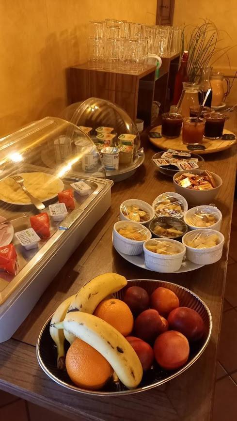 Hotel De La Halle Ноле Экстерьер фото