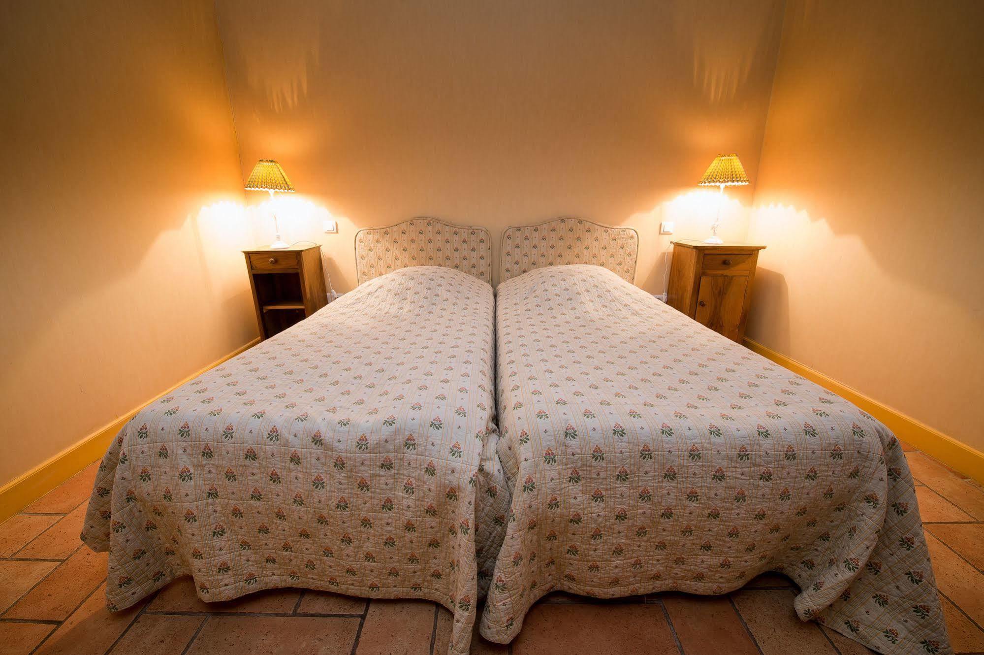 Hotel De La Halle Ноле Экстерьер фото